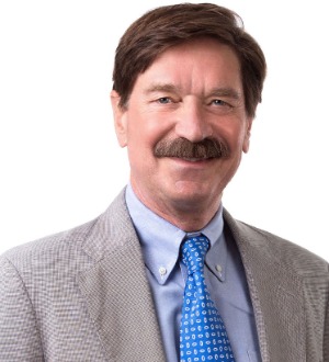 Photo of Tracy E. Tomlin