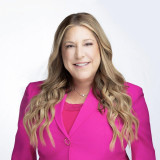 Photo of Alyson Oliver