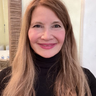 Photo of Dr. Tamara Relis