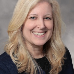 Photo of Laura E. Hoexter