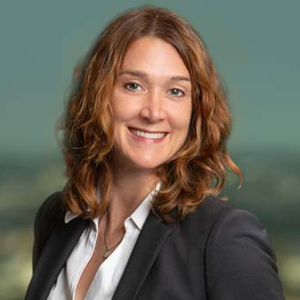 Photo of Lindsay Calhoun