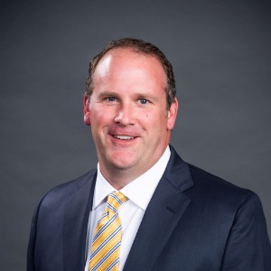 Photo of Erik S. Heninger