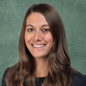 Photo of Lindsay Cummings
