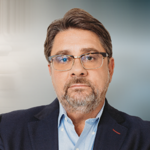 Photo of Kevin R. Dean