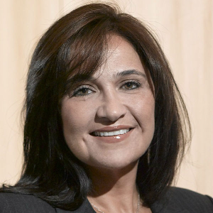 Photo of Regina E. Faul