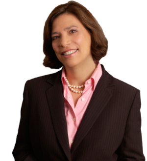 Photo of Lisa Pearson
