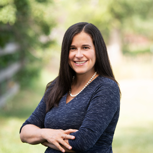 Photo of Jennifer Huston