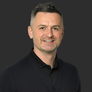 Photo of Ian R. Macdonald